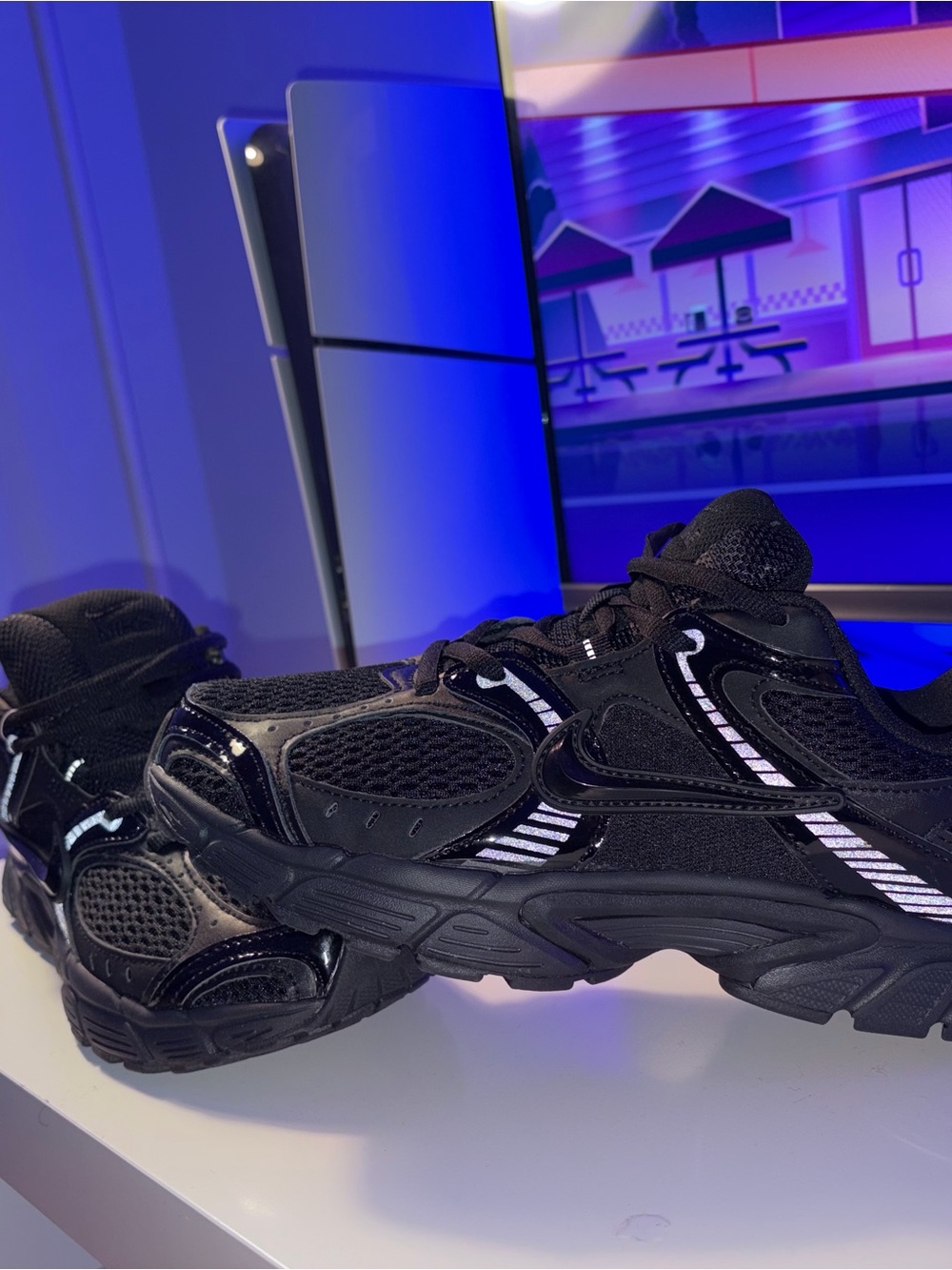 Nike Kids Black Reflective Mesh Sneakers V5 RNR - Picture 4 of 11